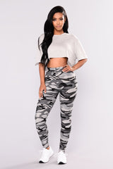 Women's Camouflage Printed Legging Pants – Stylish, Breathable & Form-Fitting